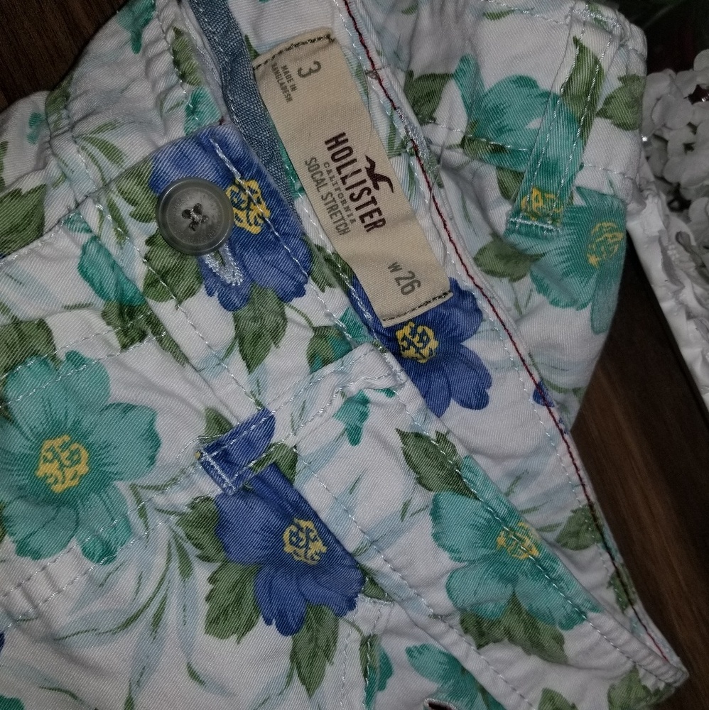 Blue floral Hollister shorts
